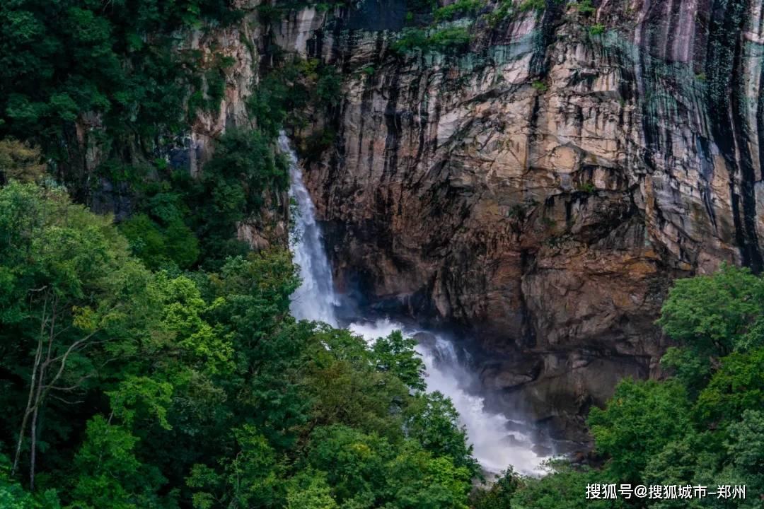 是谁惩治了官绅和巫婆当然是足智多谋的西门豹照样子写句子？游戏画面