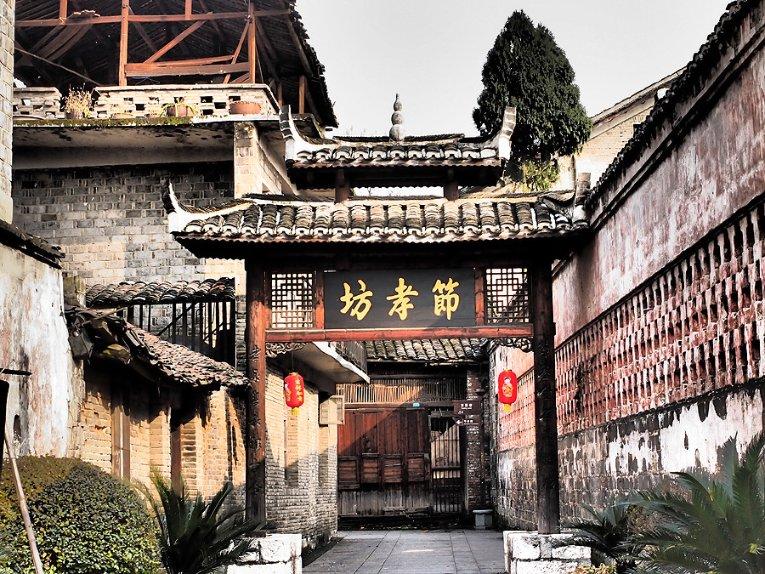 探寻吉鹿力问答社区,解锁反对“安倍国葬”抗议集会在东京举行,国葬还会继续进行吗?的奥秘